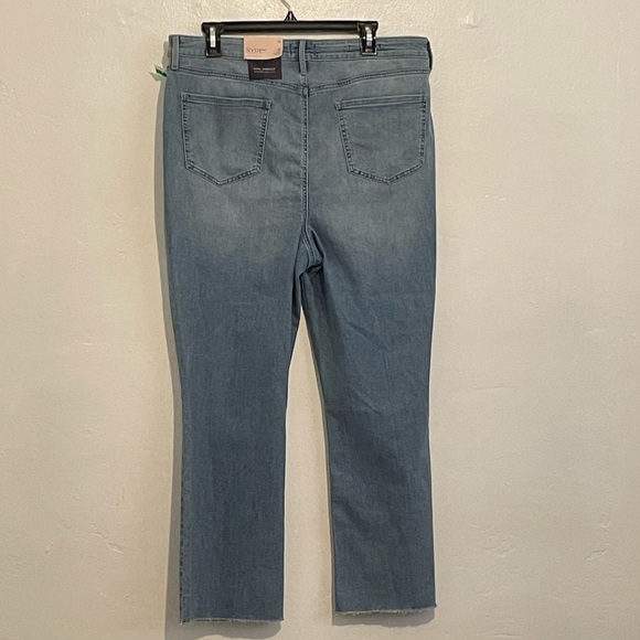 NYDJ Woman Slim Bootcut Raw Fray Jeans Size: 16 - Picture 3 of 9